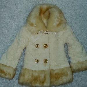 Boutique Beautiful Faux fur coat!
